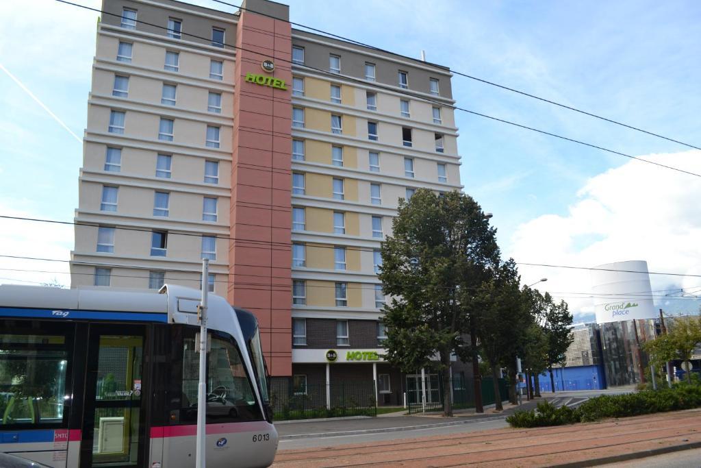 B&B Hotel Grenoble Centre Alpexpo Exterior photo